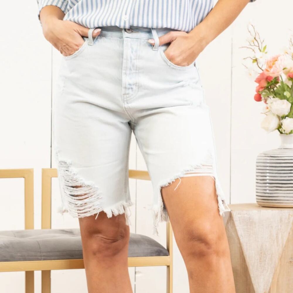 KanCan Womens L Ava High Rise 90's Boyfriend Button Fly Denim Shorts NEW